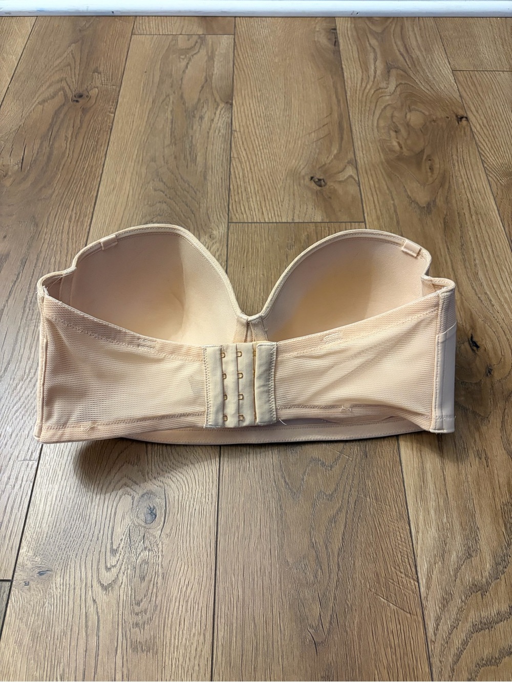 Lively Strapless Wireless Bra - Light Nude - Picture 2 of 3